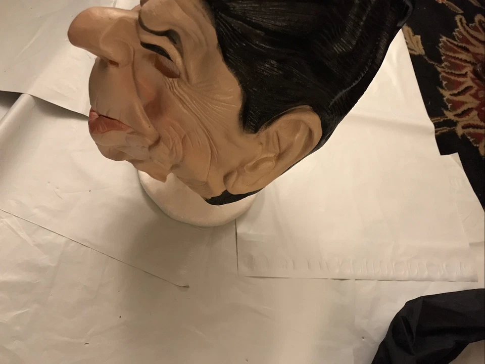 PRESIDENT RONALD REAGAN Rubber  Halloween mask Disguise 1986 - Image 2 of 4