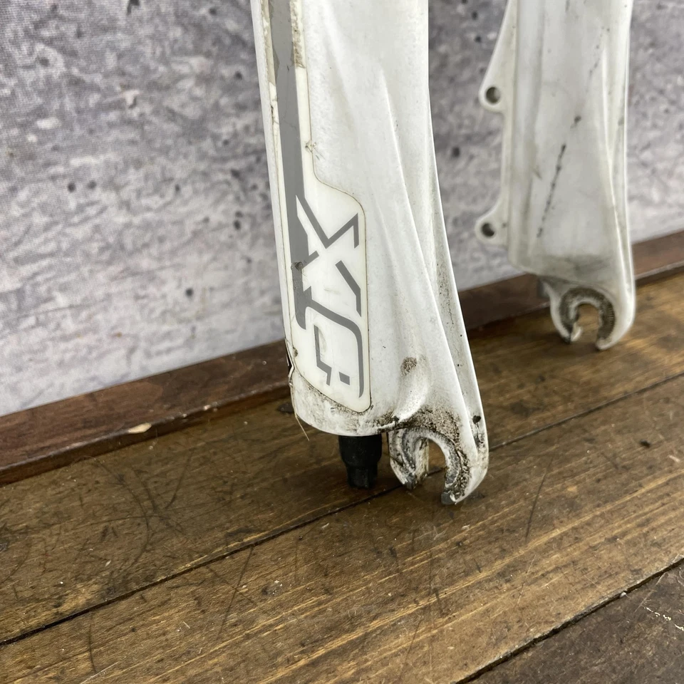 Vintage RockShox Duke XC Suspension Fork 1 1/8 28.6 Air Oil 26 MTB Disc V-Brake - Image 4 of 4