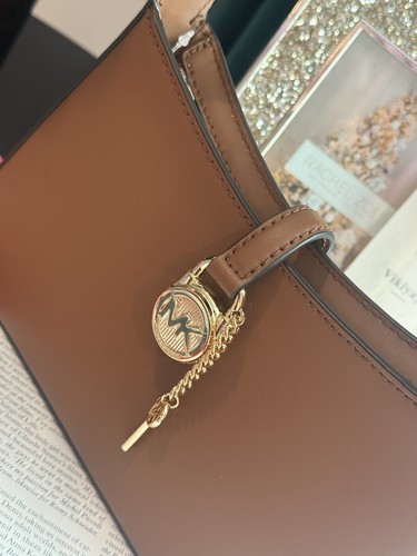 michael kora Lyra Small Leather Pochette NWT Brown - Picture 8 of 13