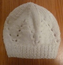NEWBORN BABY GIRL WHITE PATTERNED BEANIE HAT HAND KNITTED 30 CMS 12 INCHES