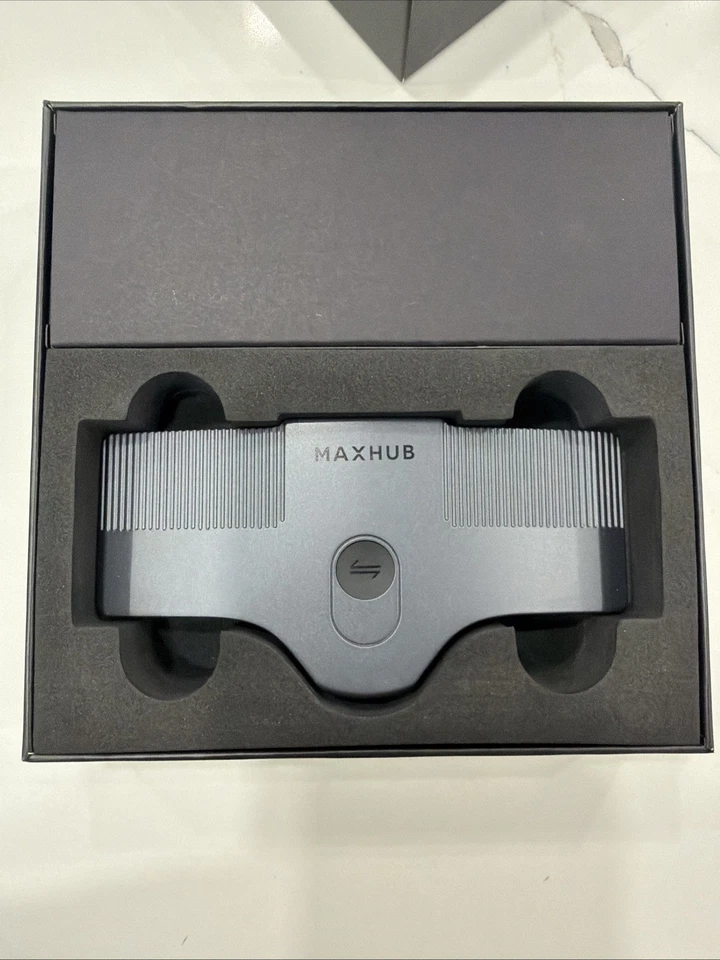 MAXHUB 180° USB Panoramic 4K Huddle Room Video Camera with Full Room Coverage - Image 3 of 4