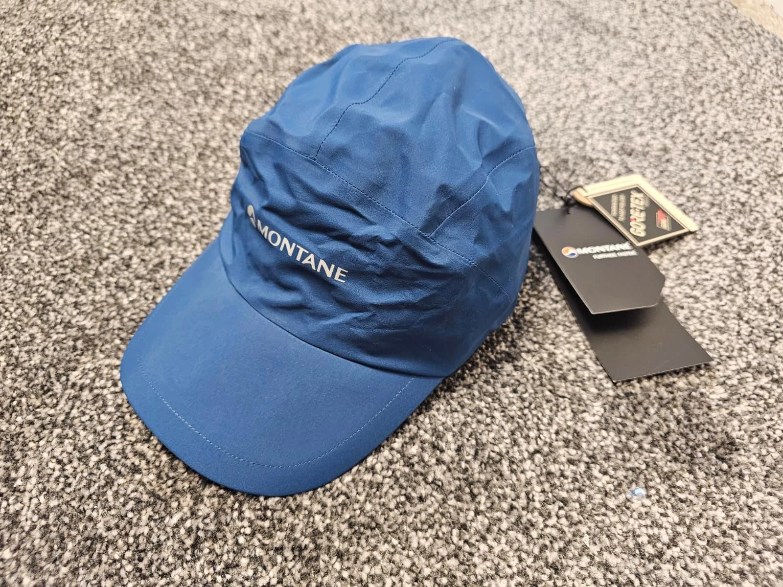 Montane Gore-Tex Activewear Waterproof/Windproof Hiking/Walking Hat/Cap - Blue
Opens in a new window