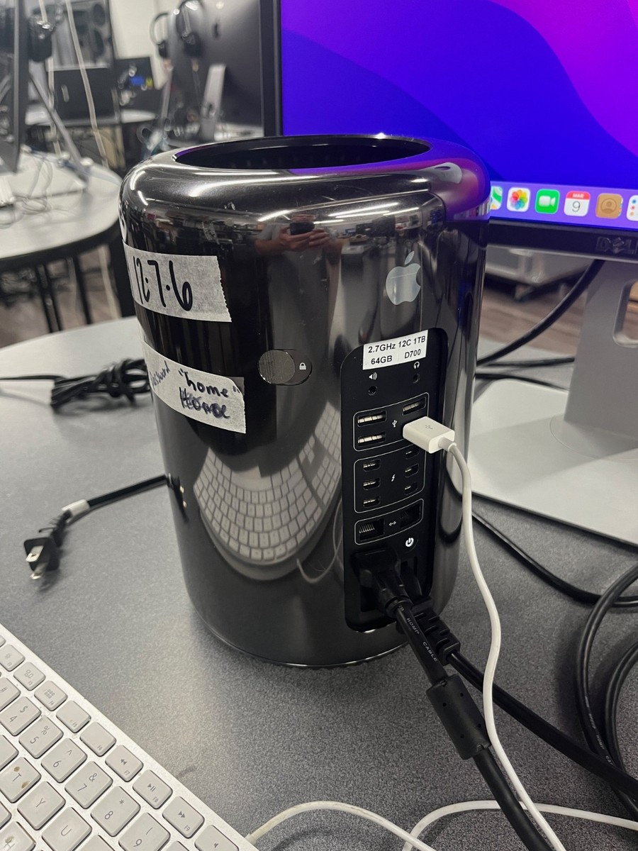 Mac Pro, 12 Core 6,1 Ivy Bridge 2.7 GHz D700, 64GB RAM, 1TB SSD