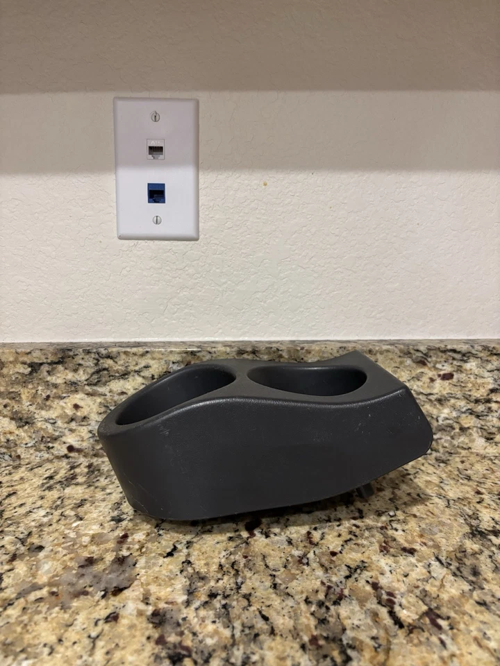 Portavasos Toyota RAV4 1996-2000 consola central doble gris OEM Toyota Foto 3 de 4