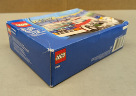 LEGO City 7890 Ambulance NEW! Paramedic EMT Emergency Rescue Stretcher Town