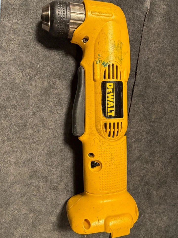Broca Dewalt DW965 12v NiCd 3/8” sem fio ângulo reto, testada e funciona, excelente estado usado - Imagem 4 de 4