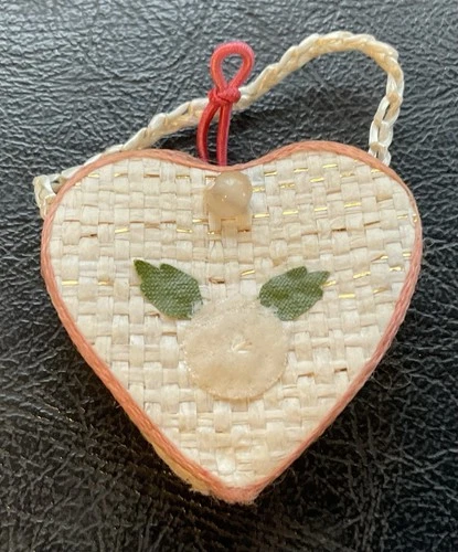 Vintage Barbie Purse Premier Togs #340 Straw bag heart