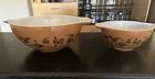 Pyrex Early American Pattern 444  & 442 Cinderella 4 Qt  & 1 1/2 Qt Mixing Bowls