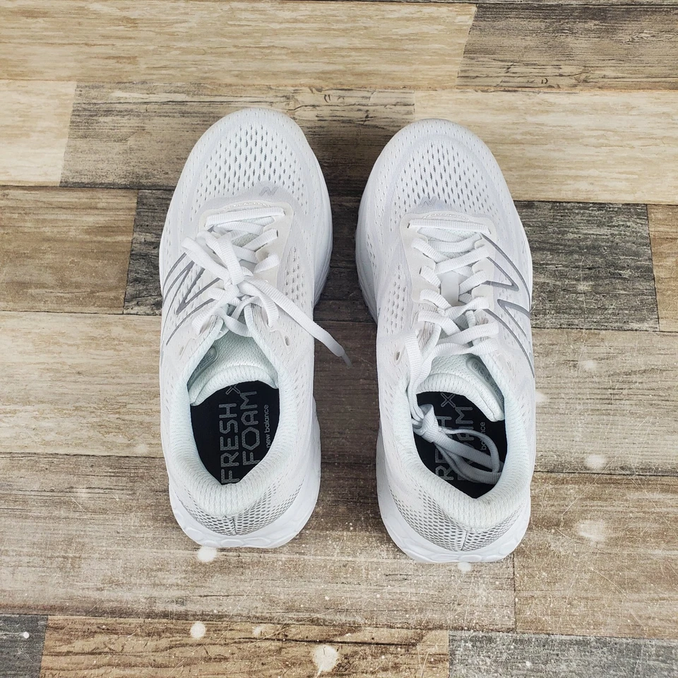 Zapatos para correr New Balance Fresh Foam X 880v 13 para mujer talla 6,5 blancos grises informales Foto 4 de 4