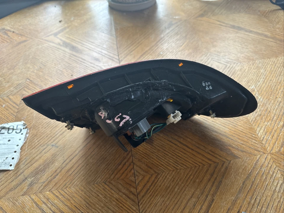 1995 Nissan 240SX Right Hand Tail Light - Image 2 of 3