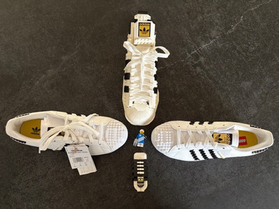 Adidas  Lego Superstar Sneaker NEU Gr. 39  + LEGO superstar 10282 + Mini 40486