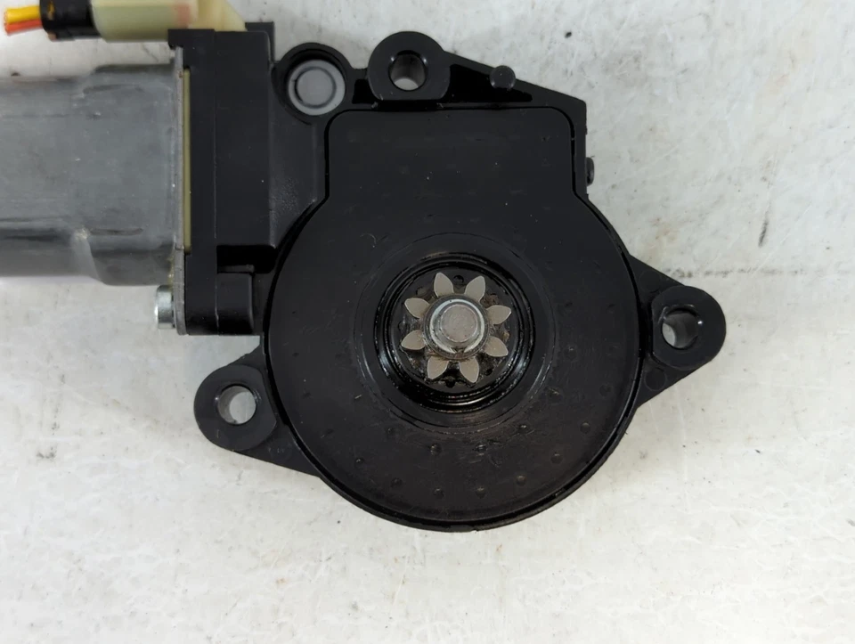 Motor ventana eléctrica trasera izquierda conductor Hyundai Tucson 2005-2009 L7V3D Foto 2 de 4
