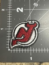 NEW JERSEY DEVILS NHL HOCKEY VINTAGE TINY 1 1/8