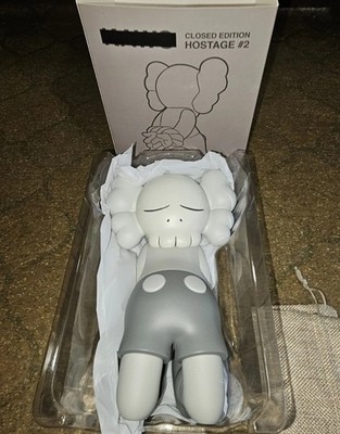 VANDUL Hostage #2 (Closed Edition) Gray