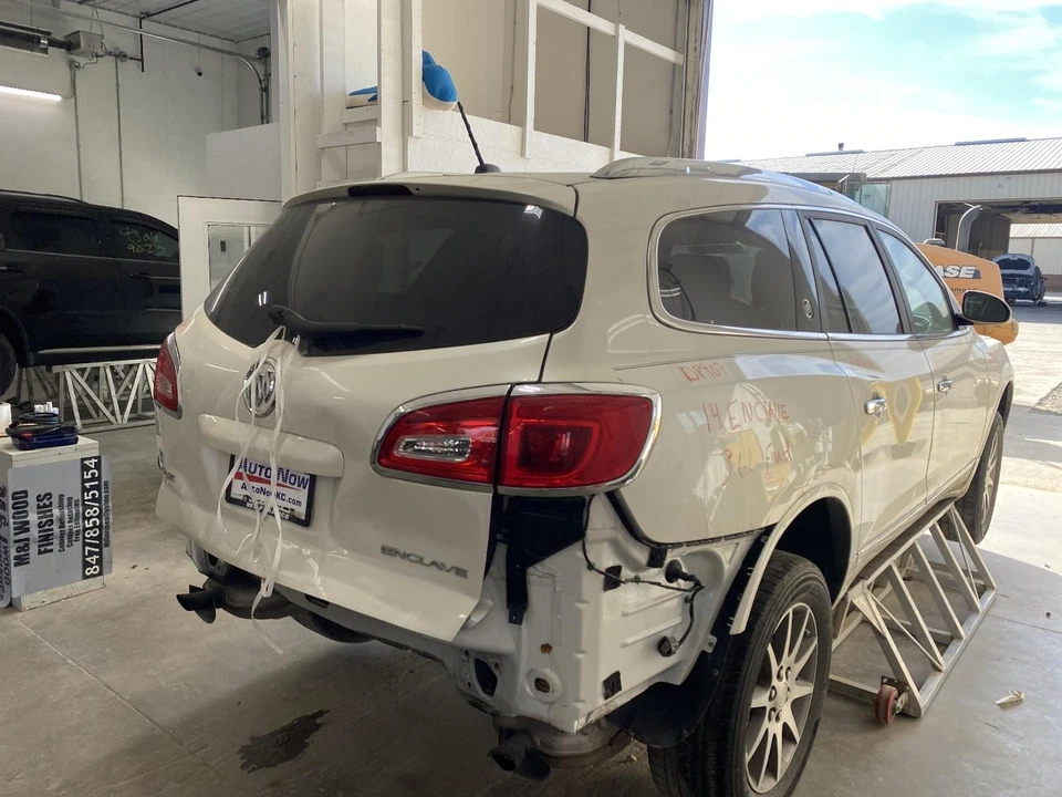Used Right Tail Light Assembly fits: 2014 Buick Enclave quarter panel mounted Ri - Image 4 of 4