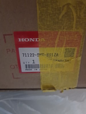 Honda Civic FN  Front grill 71122SMTE01ZA BRAND NEW GENUINE PART 