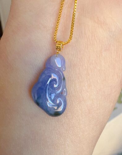 Small Rich Purple Yuyi jade jadeite 18k Gold pendant
