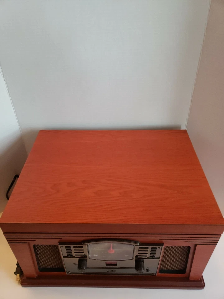 Crosley Lancaster 5 in 1 entertainment system. Pre-owned. Record, cd, cassette - Image 3 of 4