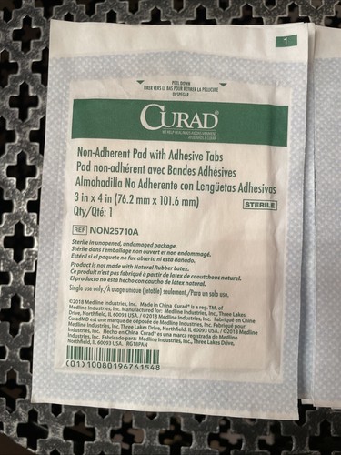 60 Curad Sterile Non-Adherent Pads With Adhesive Tabs - 3” X 4” - Picture 2 of 3
