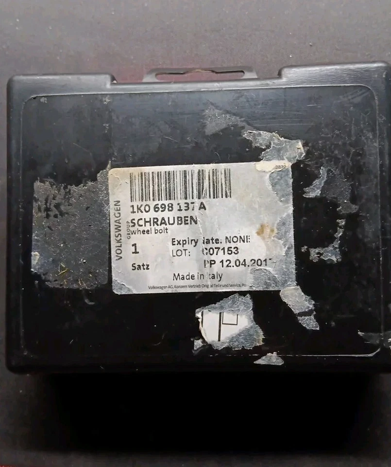 Juego de cerraduras de rueda Volkswagen 🤡 Foto 2 de 4