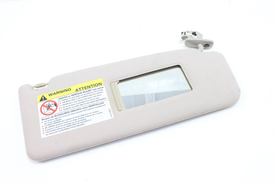 2001-2005 AUDI ALLROAD QUATTRO - Right SUN Visor / Mirror 4B0857552A - Image 2 of 4