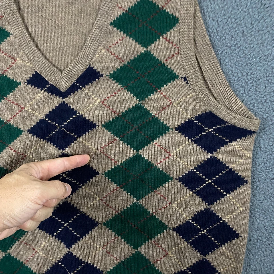 Vintage Abercrombie & Fitch Sweater Vest size Medium Argyle Preppy Wool Grandpa - Image 3 of 4