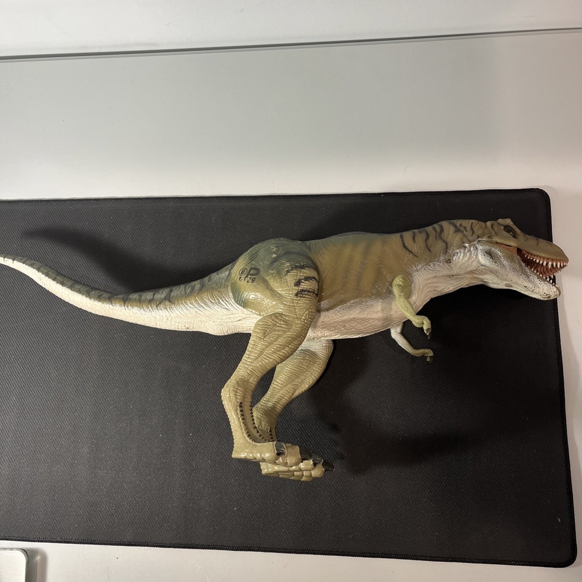 vintage 1997 Kenner The Lost World: Jurassic Park Thrasher T-Rex