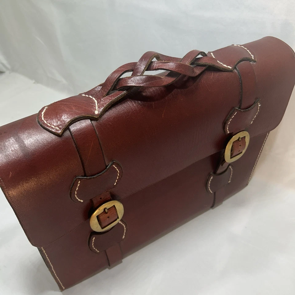 Cartera de cuero vintage hecha a mano en Inglaterra, maletín, computadora, bolso. Foto 3 de 4