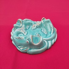 Cendrier ou vide-poche Art Déco en céramique thématique poissons.