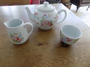 cath kidston teapot set