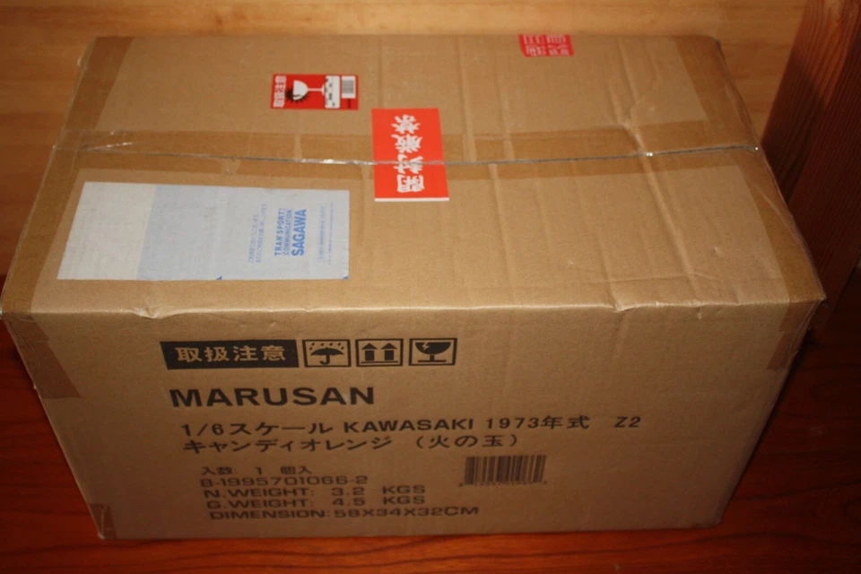 MARUSAN 1/6 Kawasaki 750RS Z2 colore fireball merce nuova mai aperta. - Immagine 2 di 4