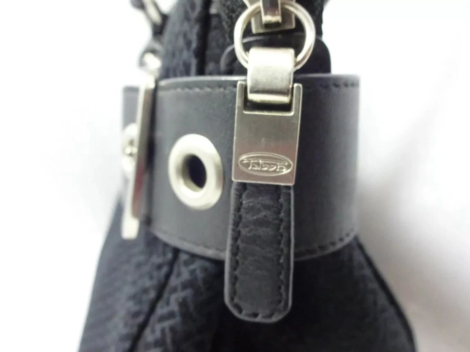 Bolso de Mano Talbots Para Mujer Negro Mediano con Cremallera Informal Hebilla Acento Foto 4 de 4