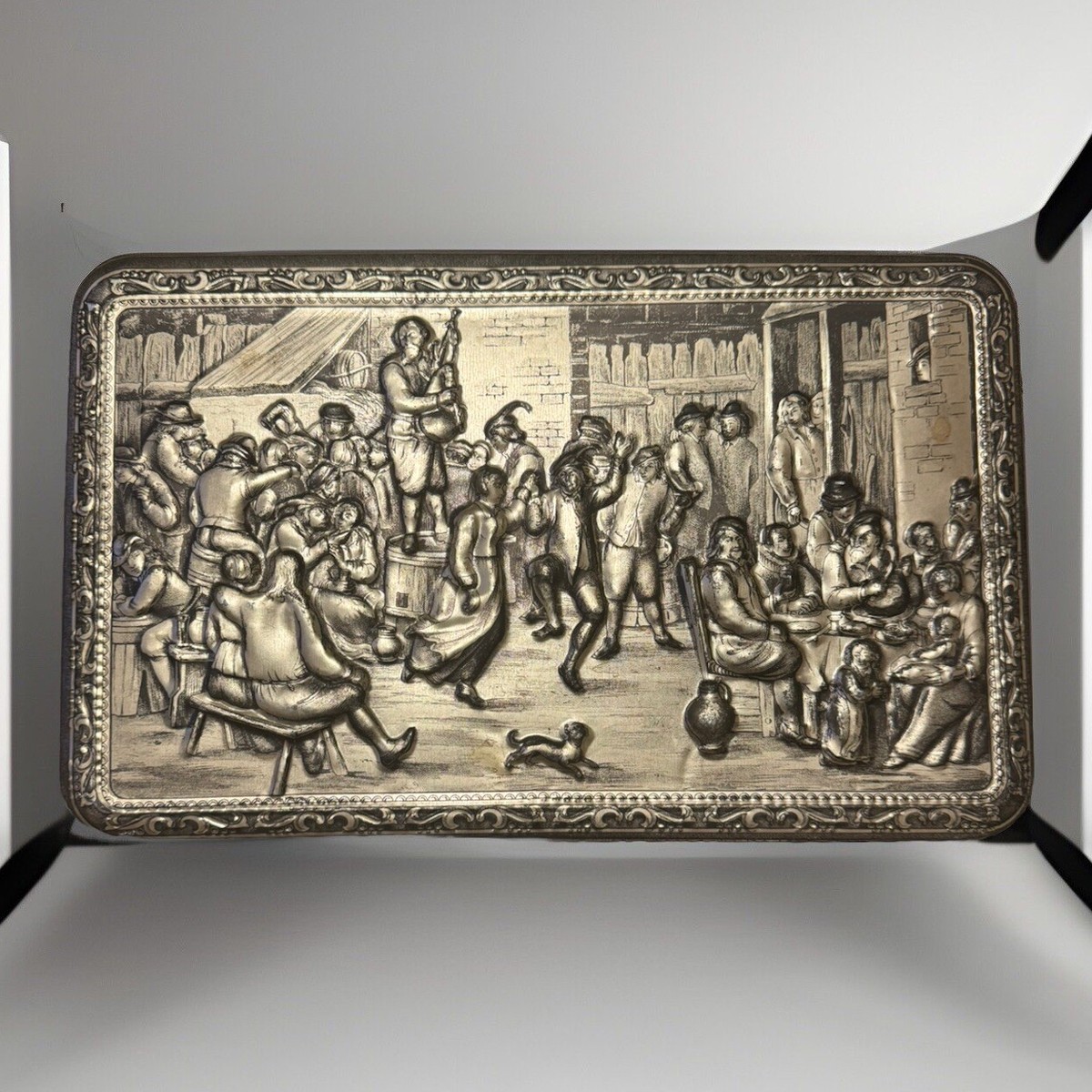 Tin Tavern Scene De Beukelaer Antwerp Trinket Box Hinged Belgium