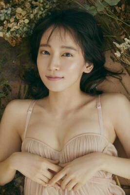 中古品　帆採取ｂｙ　ＡＳＡＭＩ　ＫＩＹＯＫＡＷＡ Riho Yoshioka Japanese Photo book 里帆採取 by Asami Kiyokawa | eBay