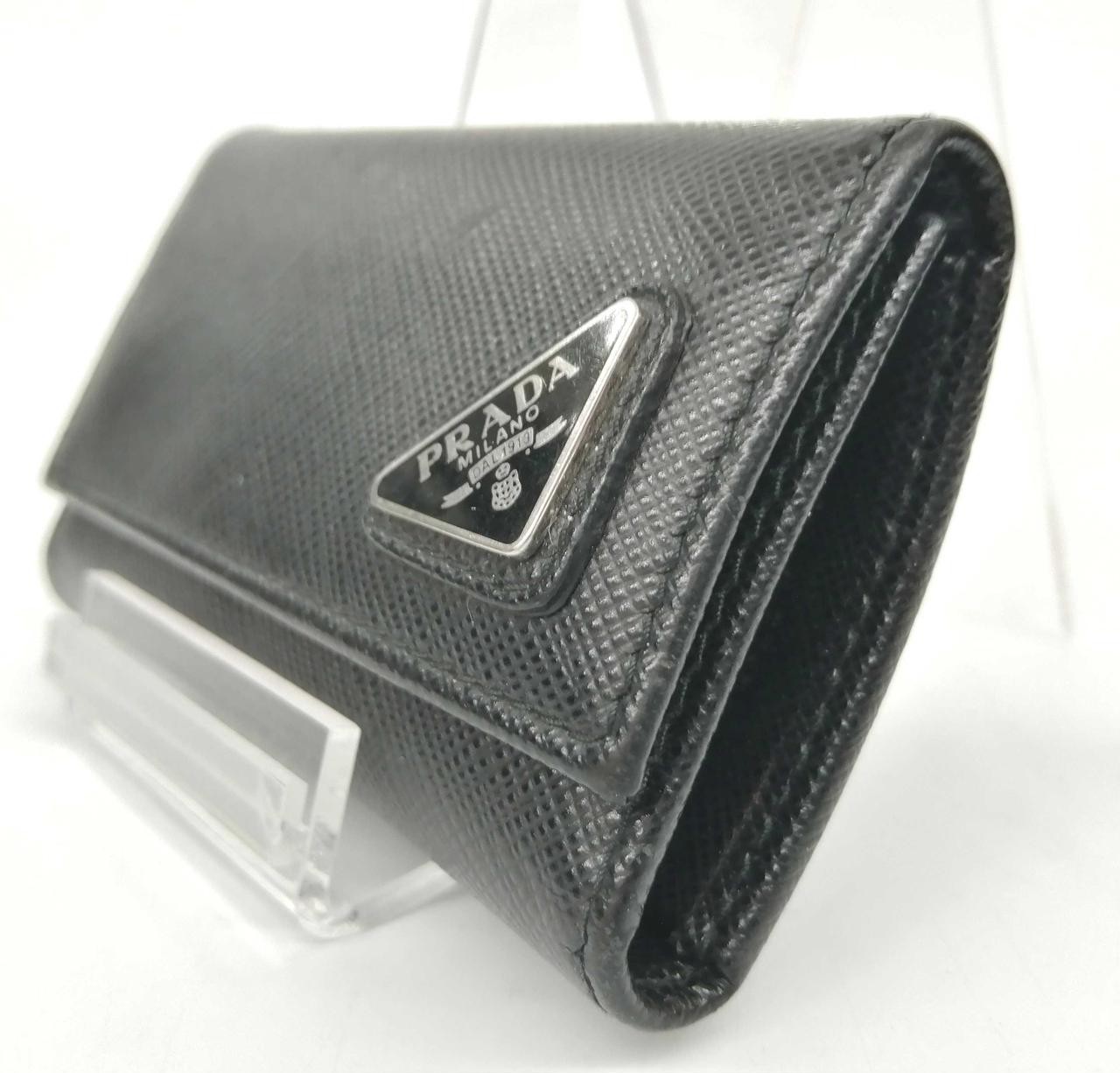 Key case Model number Black triangular plate PRADA - image 3