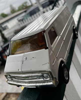Vintage 1/16 ERTL True Value Hardware Stores Delivery Van 