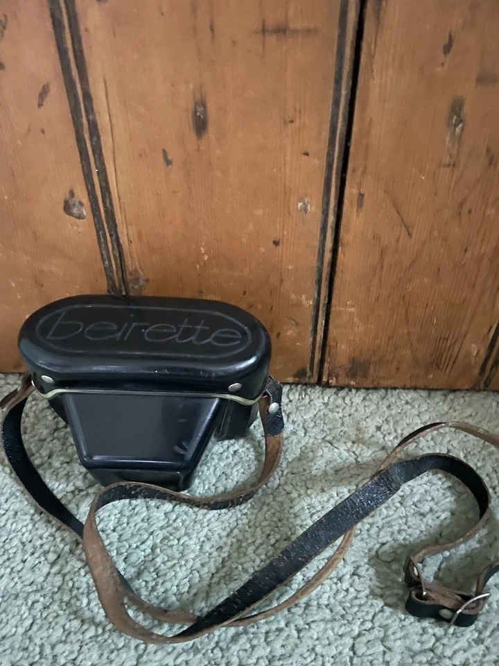Beirette VSN Vintage Camera with Original Case Untested - Image 2 of 4
