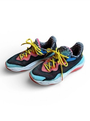 Men s Under Armour Colorful Tennis Shoes Size 10 Pre Owned Good Condition