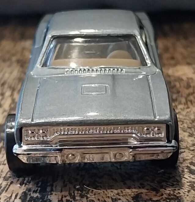 Picture 2 of 12