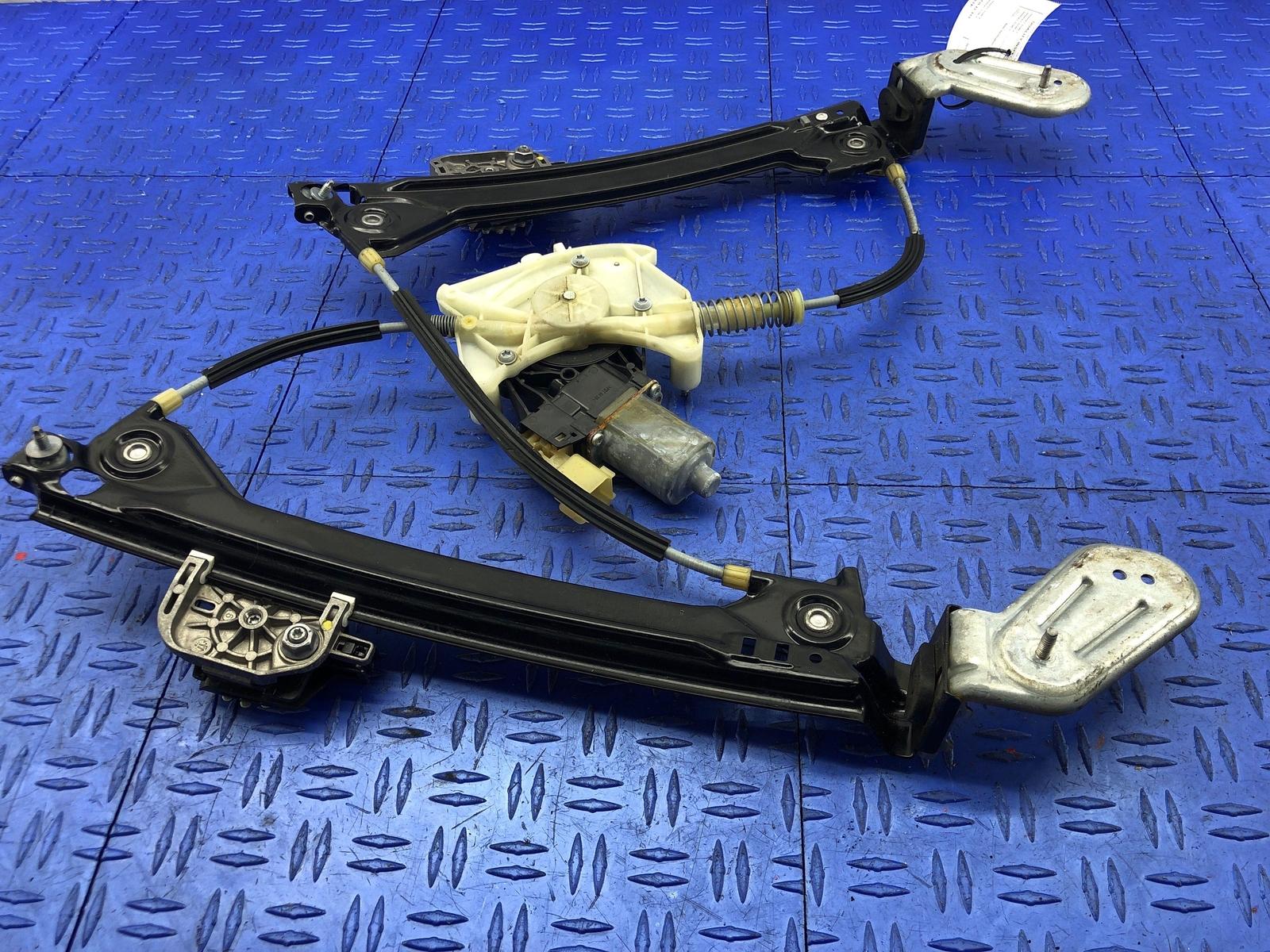 2014-2019 MASERATI GHIBLI REAR LEFT DOOR WINDOW GLASS REGULATOR W/MOTOR OEM 2018