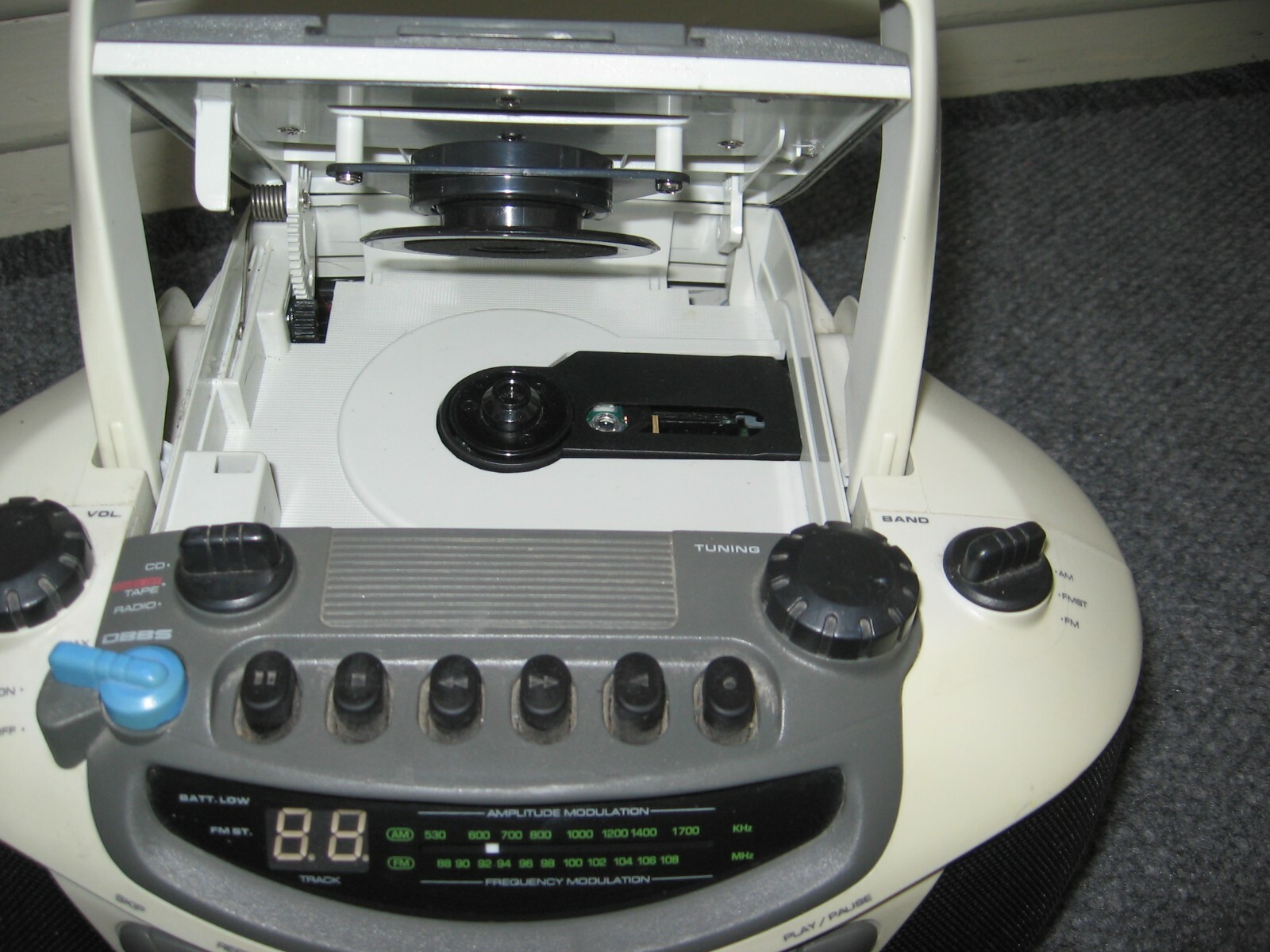 KOSS Water Resistant CD Radio Cassette Player Boombox Stereo Tracker PC1050T Rec