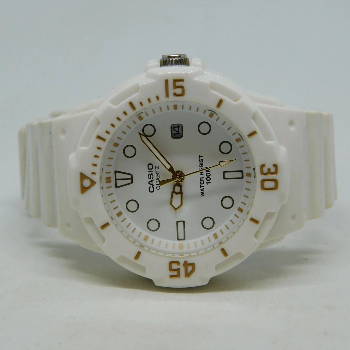 Casio quartz water 2025 resist 100m price