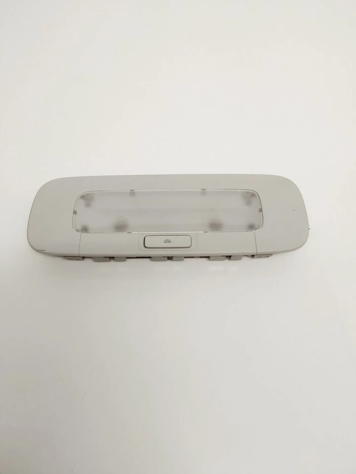 Volkswagen Passat 2012 interior cúpula trasera mapa luz lámpara fabricante de equipos originales Foto 4 de 4