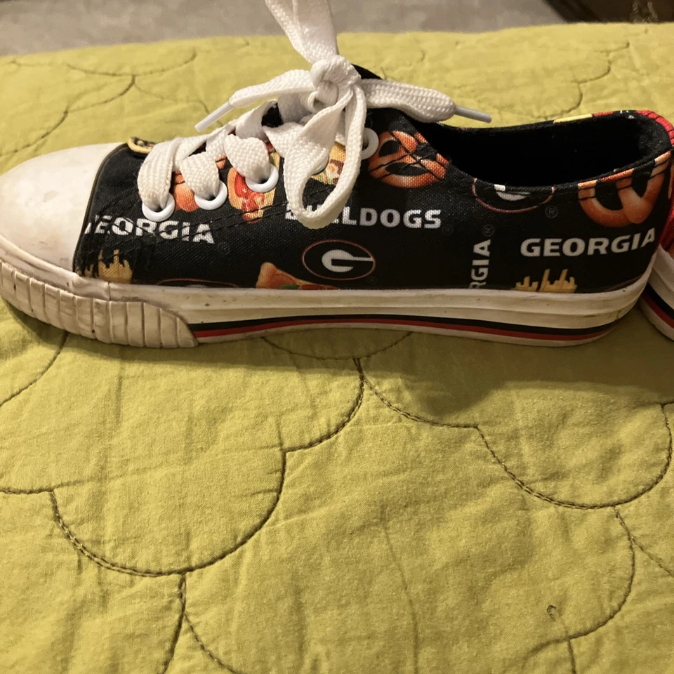 Foco Youth UGA Georgia Bulldogs Zapatos de Comida Juvenil Talla 1-2 Usados. Sin caja ver fotos Foto 2 de 4