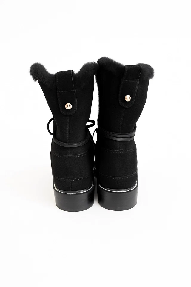 Botas de inverno Stuart Weitzman forradas de pele de camurça preta – Tamanho 8 M - Imagem 2 de 4