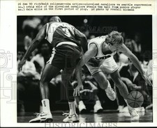 1990 Wire Photo Craig Ehlo of Cavs steals ball from Supersonics Dale Ellis