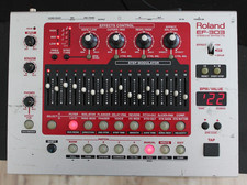 Roland EF-303 Groove Effects BENÖTIGT SERVIC...