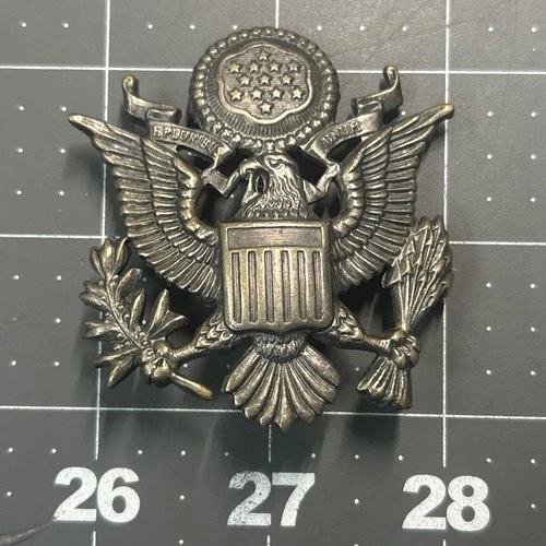 Vintage WW2 Era US Army Officer Eagle Cap Hat Badge Military Screw Back Meyer NY