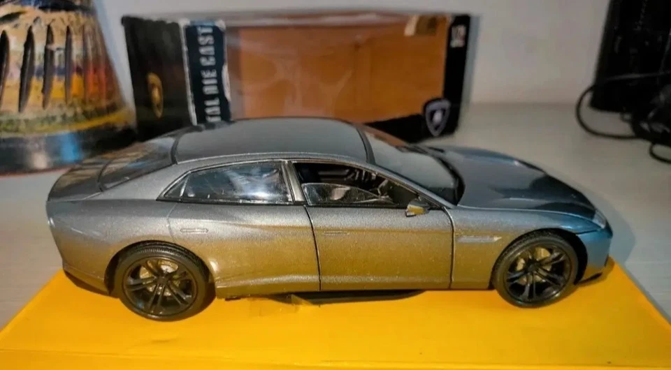 Lamborghini Estoque 1/24 Mondo Motors No Burago Bburago Maisto Solido Leggi Vedi - Immagine 4 di 4