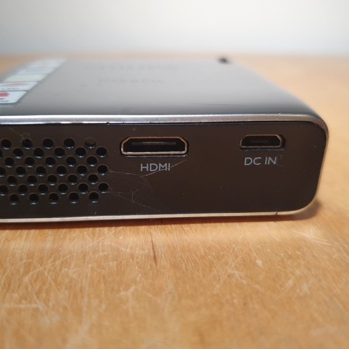 Philips PicoPix 4010 Pocket Projector - 100 Lumens - HDMI - with Box & USB Cable - Afbeelding 4 van 11